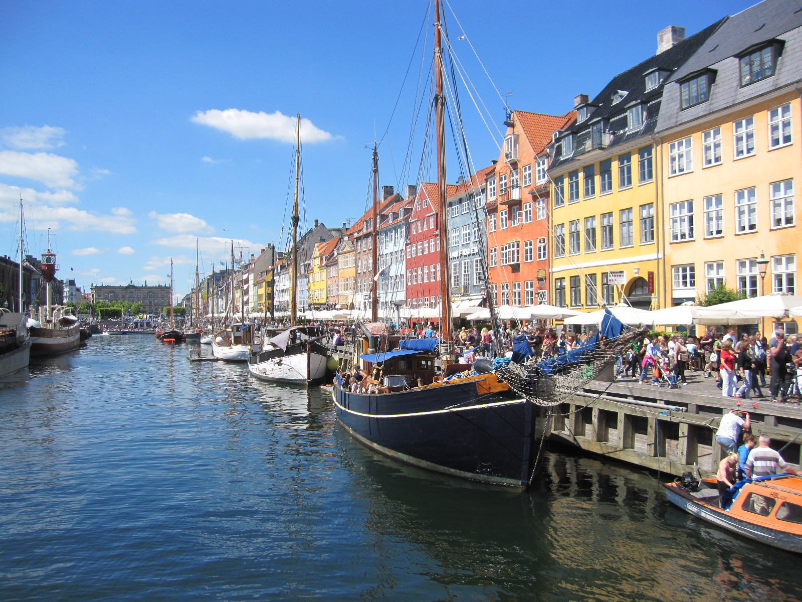alt="Städtetrips Kopenhagen, Blick auf Neuer Hafen"
