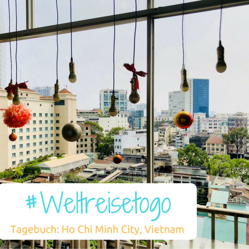 Blick von einem Balkon auf die Stadt, Ho Chi Minh City, Vietnam